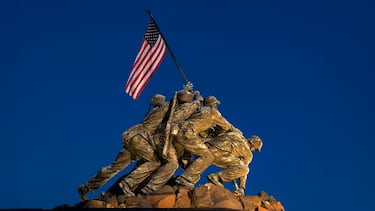 La historia de la foto más icónica de la Segunda Guerra Mundial con la bandera de EEUU en Iwo Jima: “No fue posada”