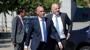 Mother of Spanish soccer president Luis Rubiales goes on hunger strike