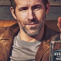 La hilarante reseña en Amazon que ha dejado Ryan Reynolds sobre su ginebra
