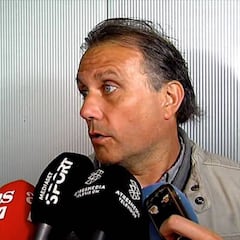 El padre de Bartra: "Tenía un gran susto, la operación ha ido bien"