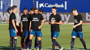 El Levante tiene un gesto con Doukouré y Toño, homenajeado