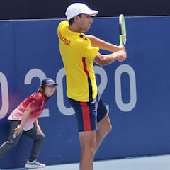 Galán cae ante Zverev y se despide de Tokio 2020