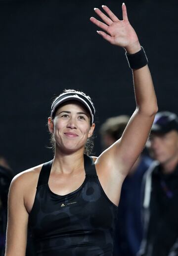 Garbiñe Muguruza se lució Guadalajara (México) para levantar por primera vez para el tenis femenino español el título de las WTA Finals. Ganó a Anett Kontaveit: 6-3 y 7-5 en 1h:38.