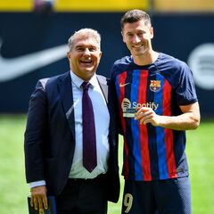 Fichar en España sale más caro