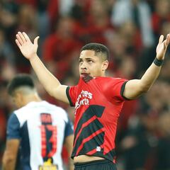 Deco: “Lo mejor era la incorporación inmediata de Vitor Roque”