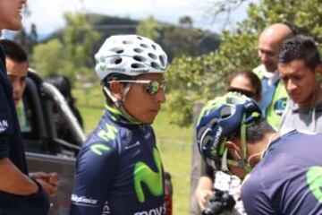 Nairo Quintana hizo un recorrido de casi 400 kil&oacute;metros por Boyac&aacute;. No es nada raro, son las carreteras de su tierra que conoce como la palma de su mano y en las que siempre entrena. Lo diferente esta vez fue que lo hizo ante los ojos de la prensa. Fue un recorrido lleno de expectativa por ver al ciclista que har&aacute; so&ntilde;ar a Colombia en el Tour de Francia y en el que tambi&eacute;n hubo un momento para parar a comer una rica arepa boyacense.