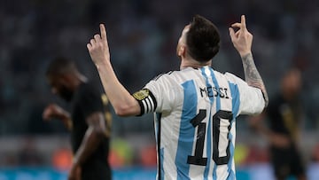 AMDEP331. SANTIAGO DEL ESTERO (ARGENTINA), 28/03/2023.- Lionel Messi de Argentina celebra un gol hoy, en un partido amistoso entre las selecciones de Argentina y Curazao en el estadio Único Madre de Ciudades en Santiago del Estero (Argentina). EFE/ Juan Ignacio Roncoroni
