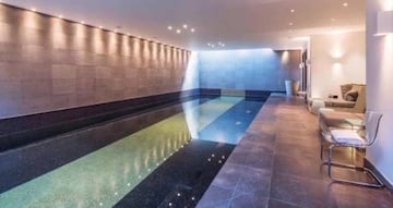 El posible hogar de Aubameyang posee una impresionante piscina interior.