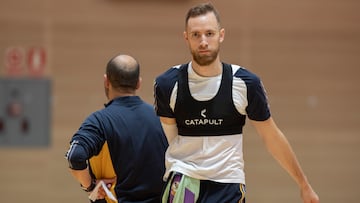 Dzanan Musa, alero del Real Madrid, en un entrenamiento la temporada 2023-24.
