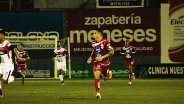 El delantero de 24 años, internacional con Cuba, vive el mejor momento de su carrera en Santos de Guápiles, con quien busca el título del Apertura tico.