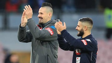 Hamsik, junto a Insigne, celebrando un triunfo del N&aacute;poles.