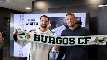 Grego Sierra junto a Michu en su segunda presentación como jugador del Burgos.