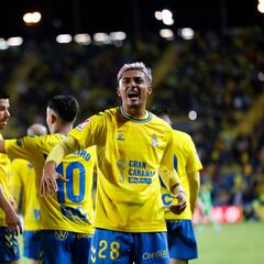 Julián Araujo compite con Bellinham por el mejor jugador Sub-23 de LaLiga