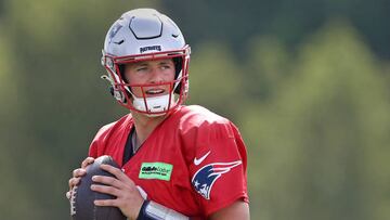 FOXBORO, MA - August 15:  Mac Jones #10 of the New England Patriots during training camp at Gillette Stadium on August 15, 2022 in Foxboro, Massachusetts.  (Photo by Matt Stone/MediaNews Group/Boston Herald via Getty Images)