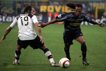 Temporadas en el FC Inter: 2004-05 
Temporadas en el AC Milan: 1996-97