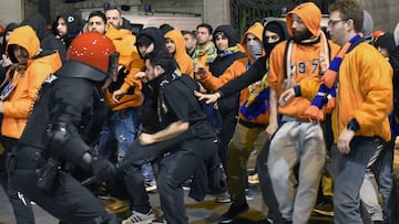 Un ertzaina herido y tres detenidos en los incidentes entre ultras del APOEL y el Athletic