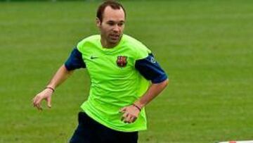Iniesta ya se entrena.