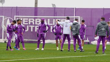 24/01/24 REAL VALLADOLID ENTRENAMIENTO
GRUPO