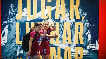 Las jugadoras, a su llegada a Avilés.