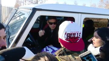 Fans plead with James: "Don't leave us, please don't go!"