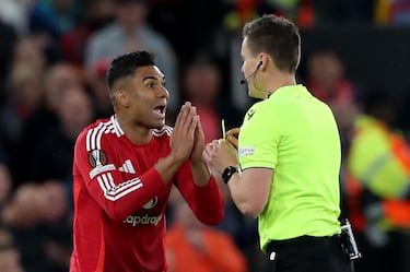 Who is Daniel Siebert, referee for Sporting CP vs Arsenal, Champions League quarterfinal first leg?