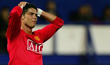 Durante el partido de la Premier League fue expulsado por una t¨¢ngana con la defensa rival.