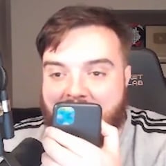 La llamada surrealista de Ibai a Reguilón a los 15' de ganar: "Este ya va borracho, qué ejemplo..."