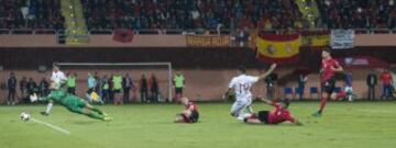 0-1. Diego Costa anotó el primer gol.