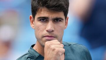 El tenista español Carlos Alcaraz celebra un punto durante su partido ante Tommy Paul en el Western & Southern Open, el Masters 1.000 de Cincinnati.