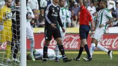 El acta: "Patada sin estar el balón a distancia de ser jugado"