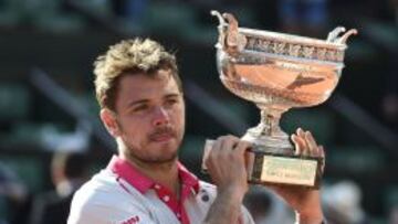 Wawrinka, con el trofeo de Roland Garros.