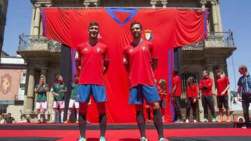 El Osasuna presenta equipación para su próxima temporada