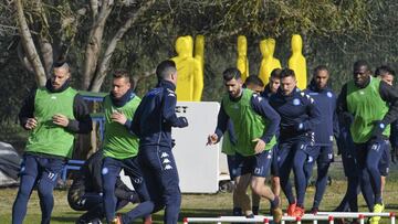 El N&aacute;poles, durante un entrenamiento previo al encuentro.