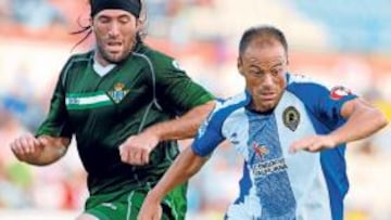 <b>QUERIDO. </b>Javier Farinós es una de las piedras angulares del Hércules y el club le quiere en el equipo por más tiempo.