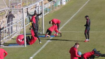 El equilibrio no es lo suyo: ¿qué te pasa con la pelota Thomas?