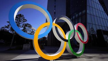 Tokyo (Japan), 24/03/2020.- (FILE) - The Olympic Rings monument in front of the Japan Olympic Committee headquarters in Tokyo, Japan, 24 March 2020 (reissued 21 May 2020). International Olympic Committee President Thomas Bach said on 20 May that the postp