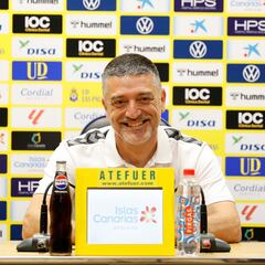 García Pimienta: “Si Las Palmas se salva será por méritos propios”