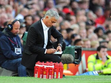 Mourinho slams new Manchester City TV documentary "You can't buy class"