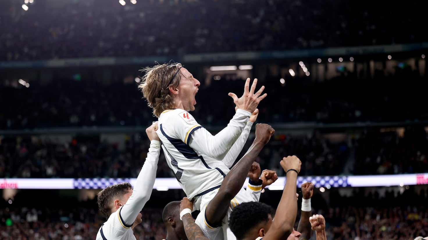 Watch: Real Madrid squad welcome Luka Modric after scoring the winner ...