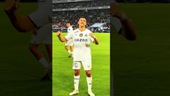 Revelan otro ángulo del gol de Alexis y el gesto que le hizo al público