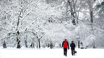 The US is a vast country stretching across the American continent from sea to sea with some regions affected by violent types of storms like Nor'easters.