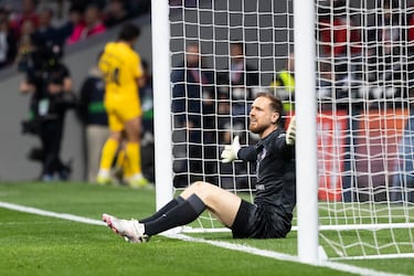 Jan Oblak tras recibir el tercer tanto del conjunto culé.