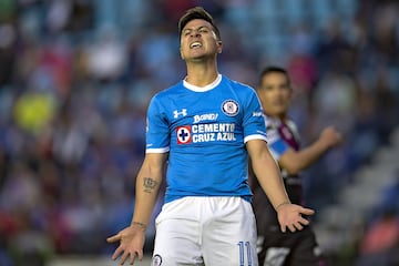 El delantero argentino llegó a México procedente de Palmeiras. Cristaldo solamente jugó diez partidos con la Máquina Celeste y metió dos goles. Al finalizar el Apertura 2016, llegó a Rayados.