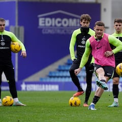 Alende: “Tuve opciones para salir en invierno, pero decidí quedarme y estoy encantado”