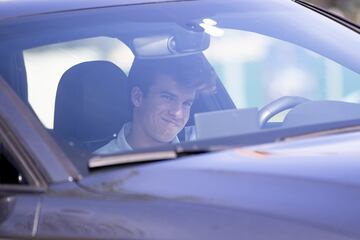 Riqui Puig llegando a la Ciudad Deportiva del Barcelona. 