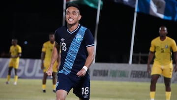 Doblete de Óscar Santis ante Guyana.