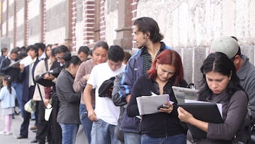 PUE00907140. Inicia la Tercera Feria del Empleo 2010 con la participación de 86 empresas que ofrecen mil 500 vacantes, en la explanada de la Casa de la Juventud de la ciudad de Puebla. 
NOTIMEX/FOTO/CARLOS PACHECO/CPP/HUM/