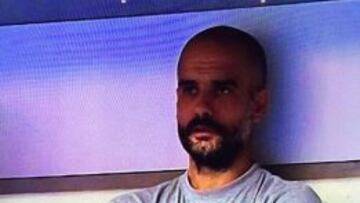 Guardiola lució una camiseta de Cataluña antes del partido