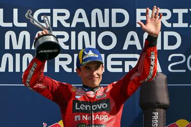 Márquez en el podio del Gran Premio de San Marino de MotoGP.