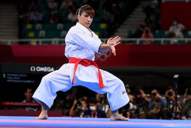 Sandra Sánchez durante el combate de kata.
